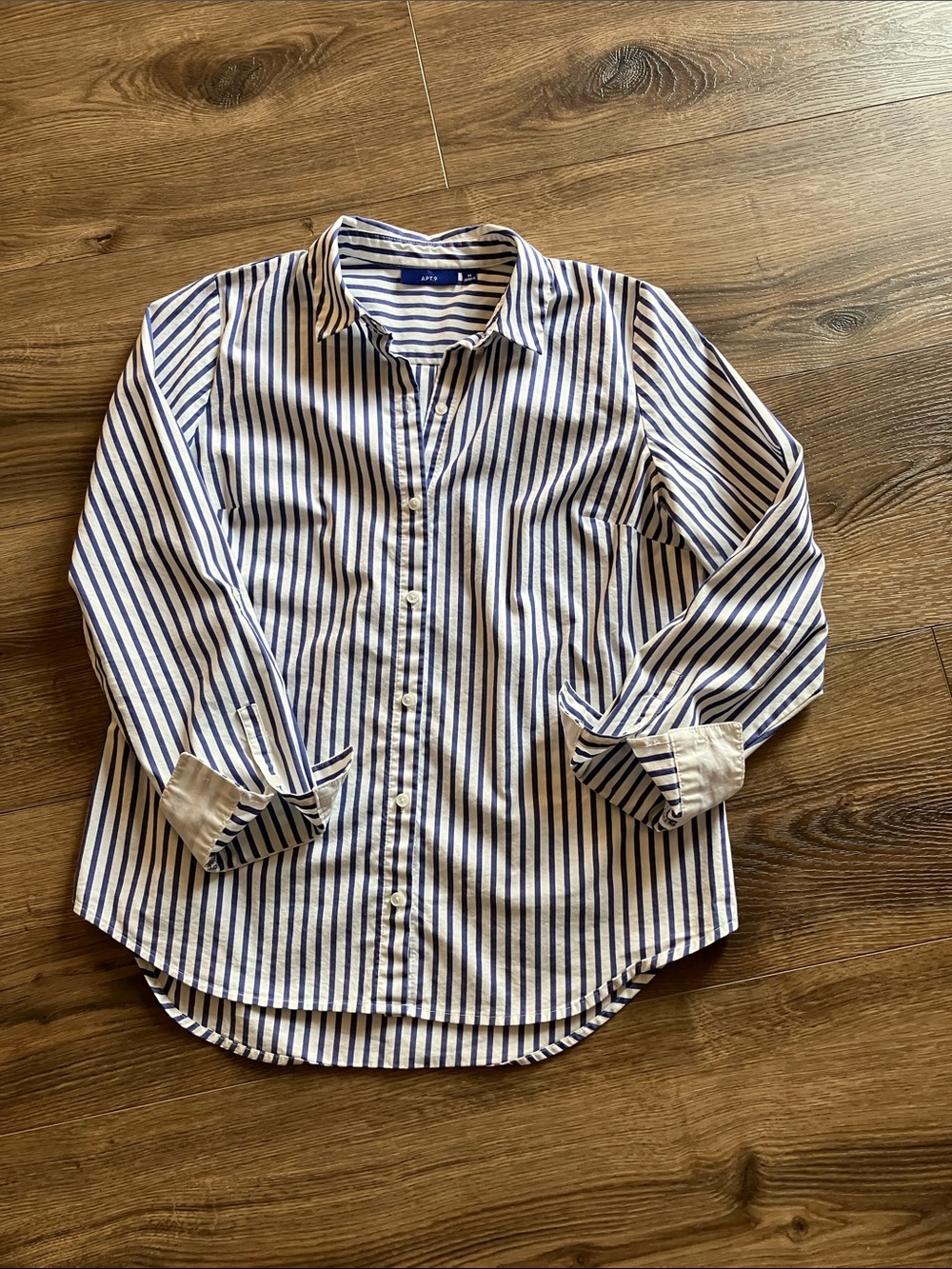 Apt. 9 White Button-Down Shirt with Blue Stripes